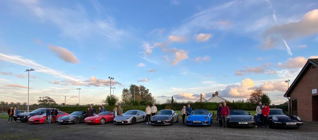 The Porsche’s-line-up-for-the-photo-after-the-Porsche-Chester-Cholmondeley-Treasure-Hunt